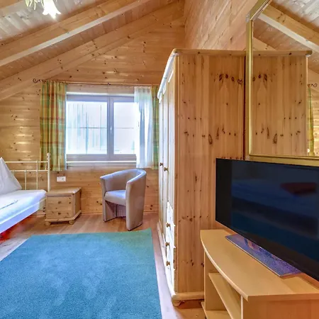 Feriehus Wildschoenau- Cozy Alpine Chalet, Cleaning Included Niederau