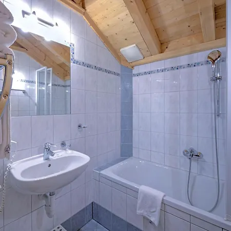 Wildschoenau- Cozy Alpine Chalet, Cleaning Included * Niederau